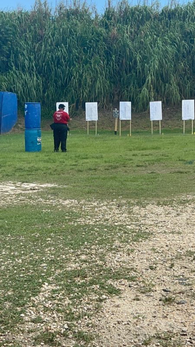 Defensive pistol training at 360 Tactical Miami (photo 34)