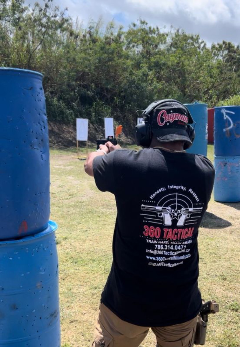 Defensive pistol training at 360 Tactical Miami (photo 37)
