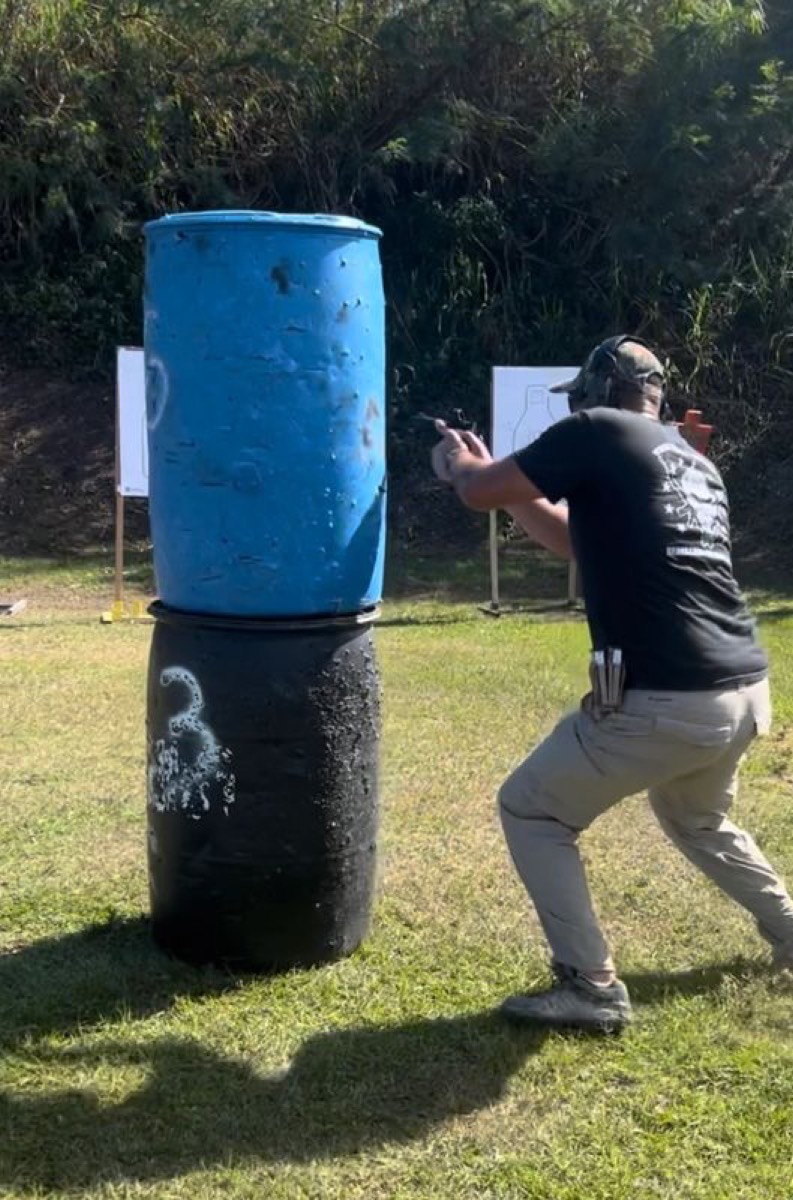 Defensive pistol training at 360 Tactical Miami (photo 38)