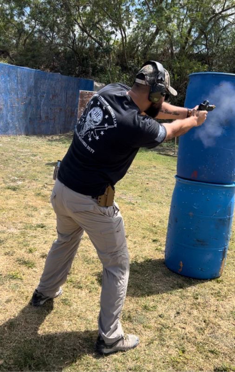 Defensive pistol training at 360 Tactical Miami (photo 47)
