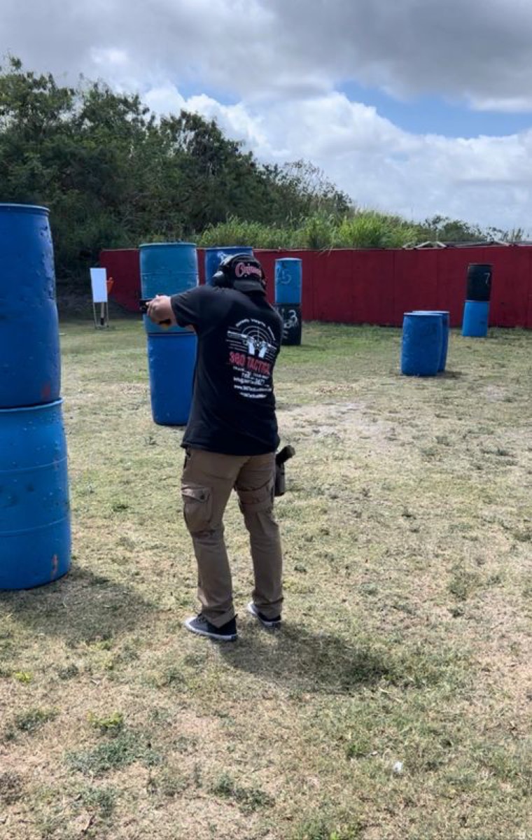 Defensive pistol training at 360 Tactical Miami (photo 50)