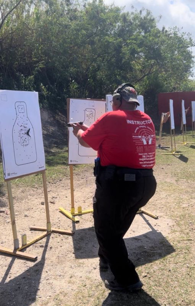 Defensive pistol training at 360 Tactical Miami (photo 64)