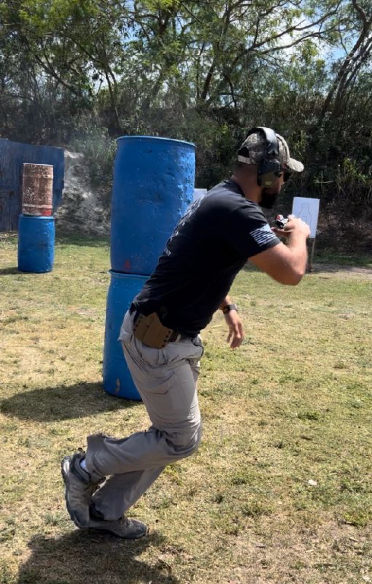 Defensive pistol training at 360 Tactical Miami (photo 70)
