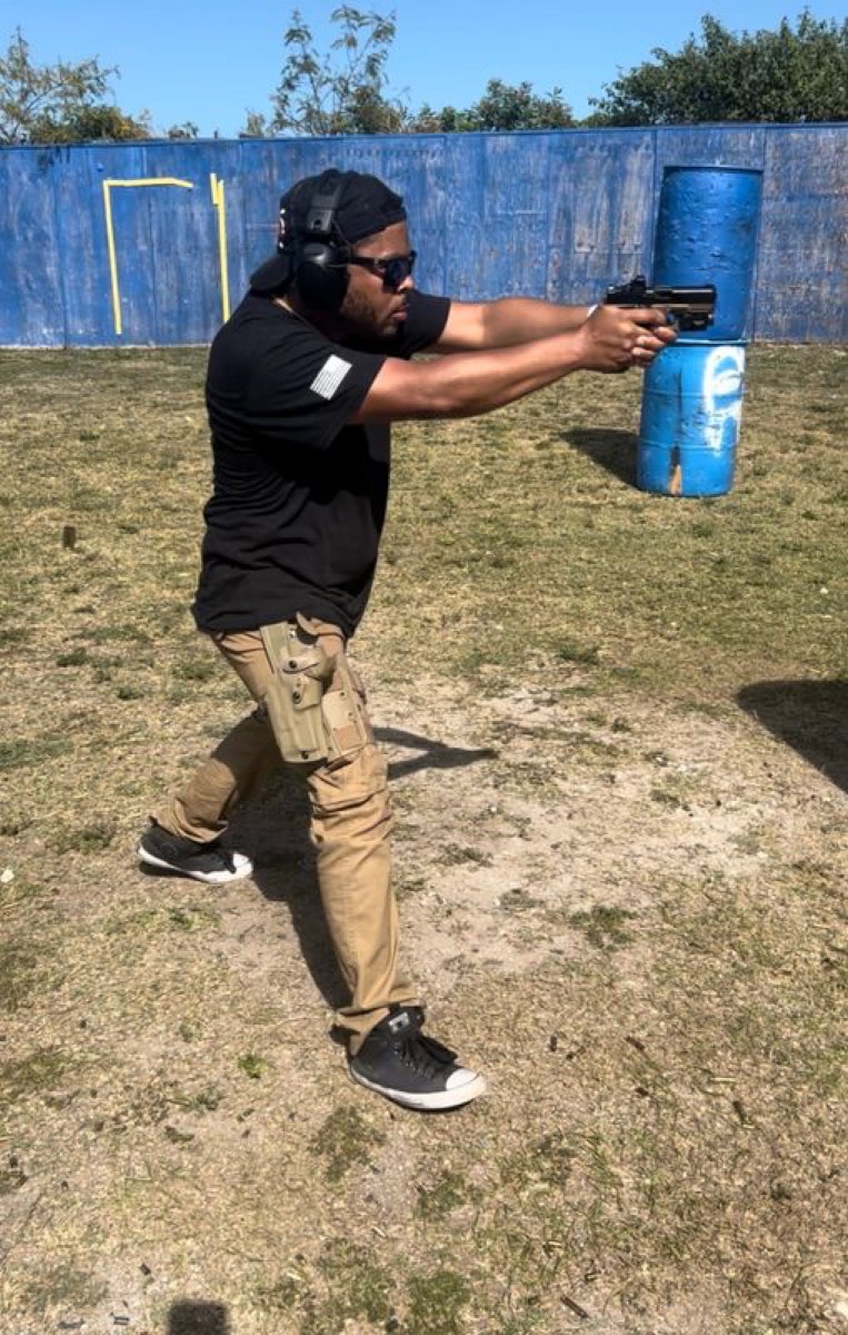 Defensive pistol training at 360 Tactical Miami (photo 74)