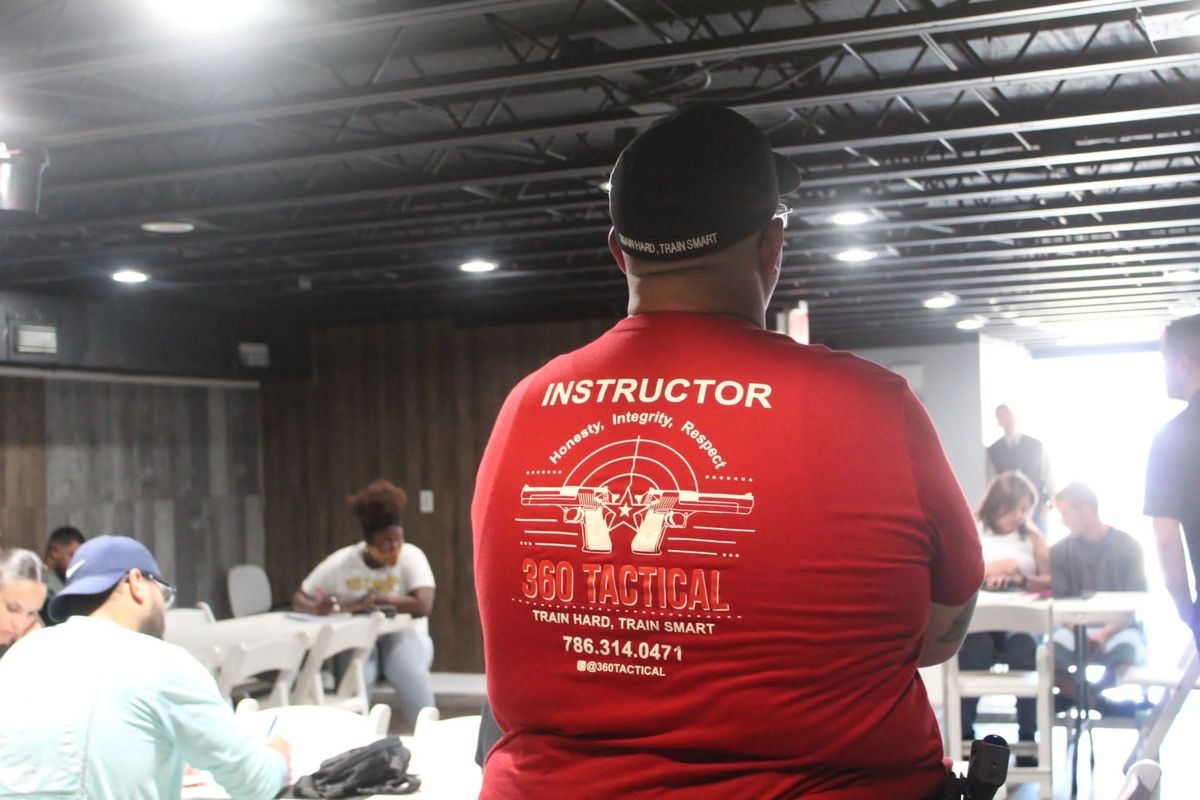 Group concealed carry class at 360 Tactical Miami (photo 33)